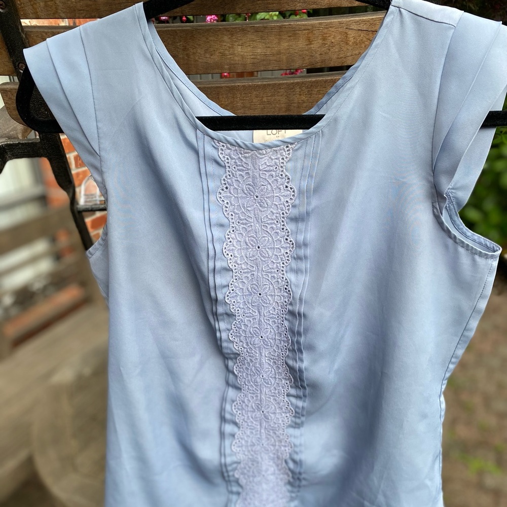 Ann Taylor Loft Medium Blouse